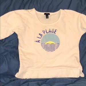 Cute white Gap xs sweat shirt “To the Beach”